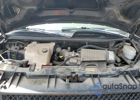 2003 Chevrolet Express G2500 z USA, uszkodzony, nr VIN 1GCFH25T431136907